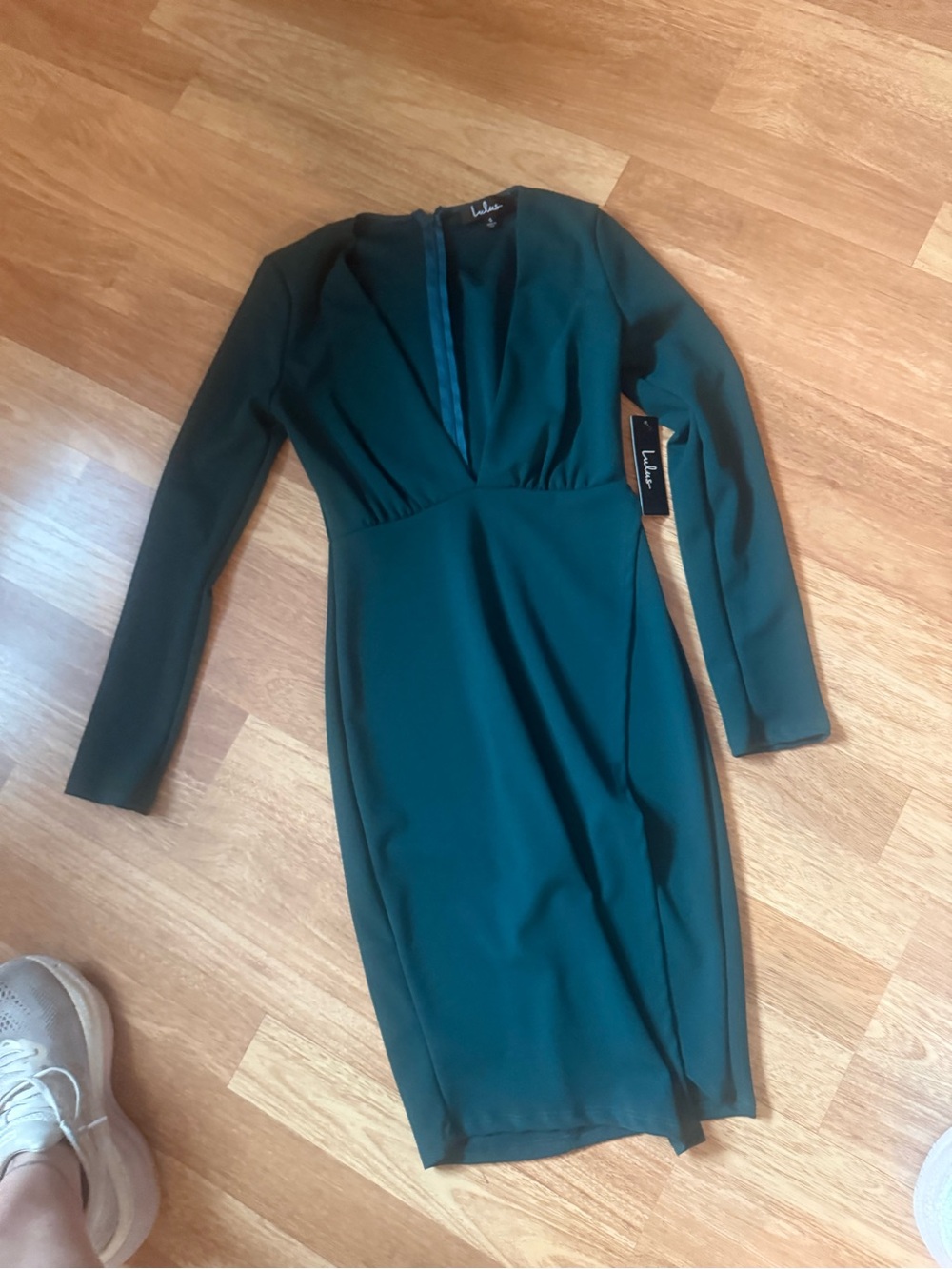 Lulu's Emerald Green Long Sleeve Deep V Sheath Dress